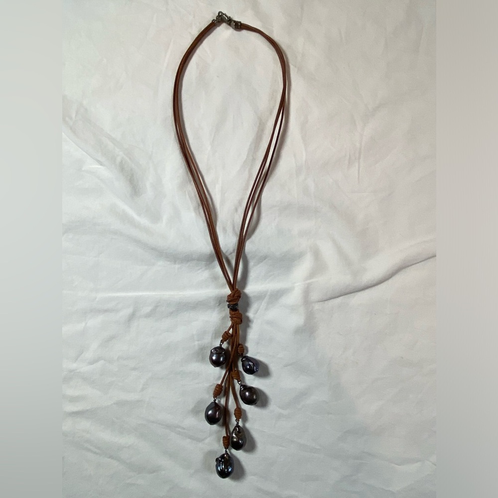 Lariat pearl & Leather Necklace IN2 Design Brown Leather‎ Freshwater pearls